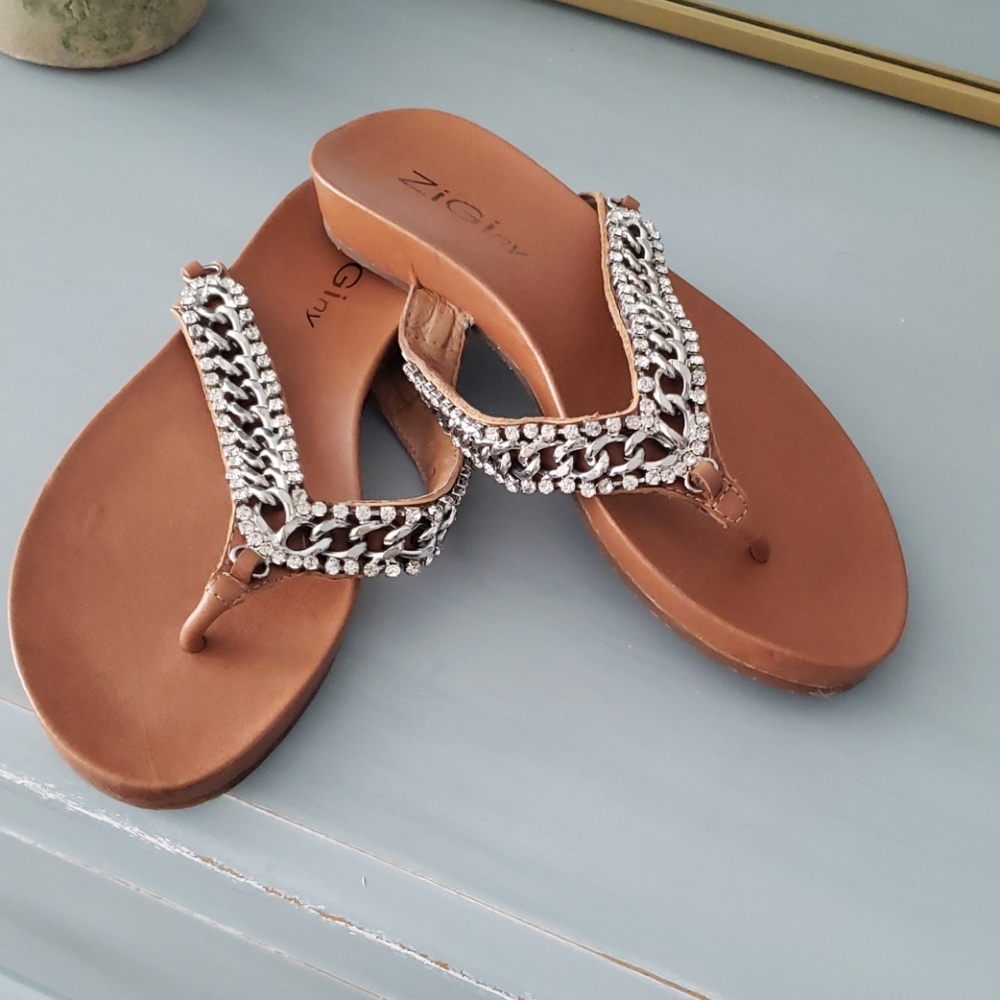 ZiGiNY Rhinestone & Chain Embellished genuine leather Sandals Flip flops 7